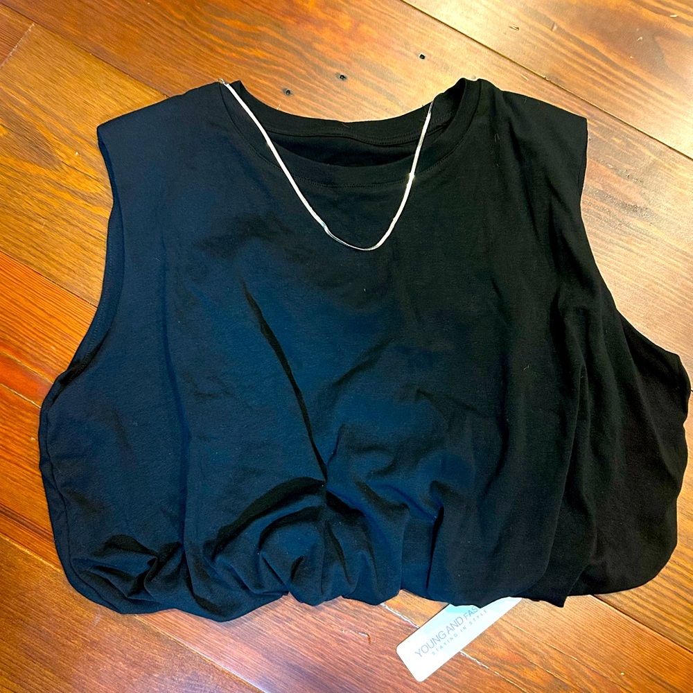 DARONG black bubble crop top